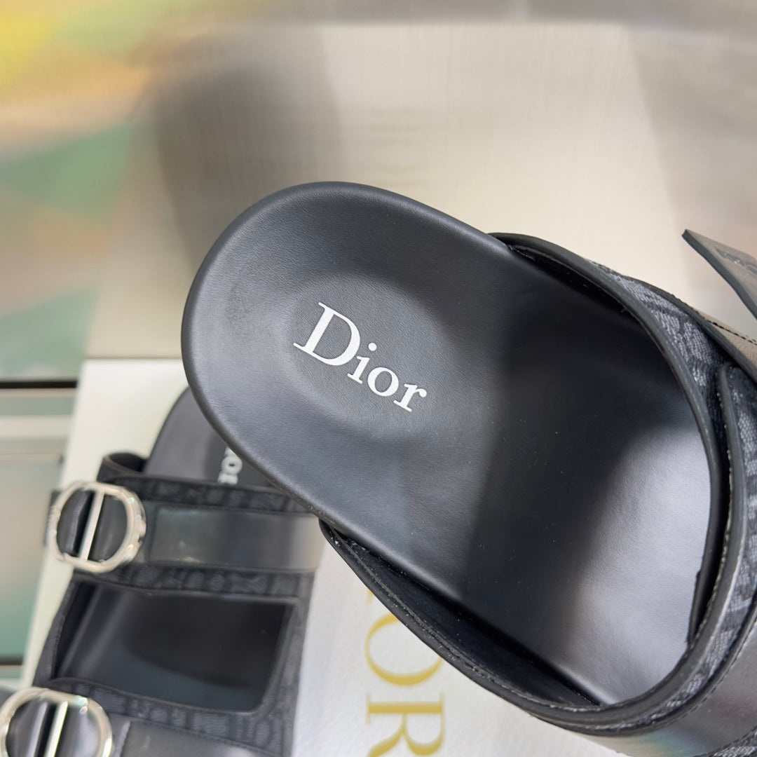 260526 New high-quality summer thick-soled double-buckle flat beach slippers