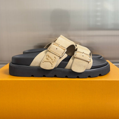 260526 New high-quality summer thick-soled double-buckle flat beach slippers
