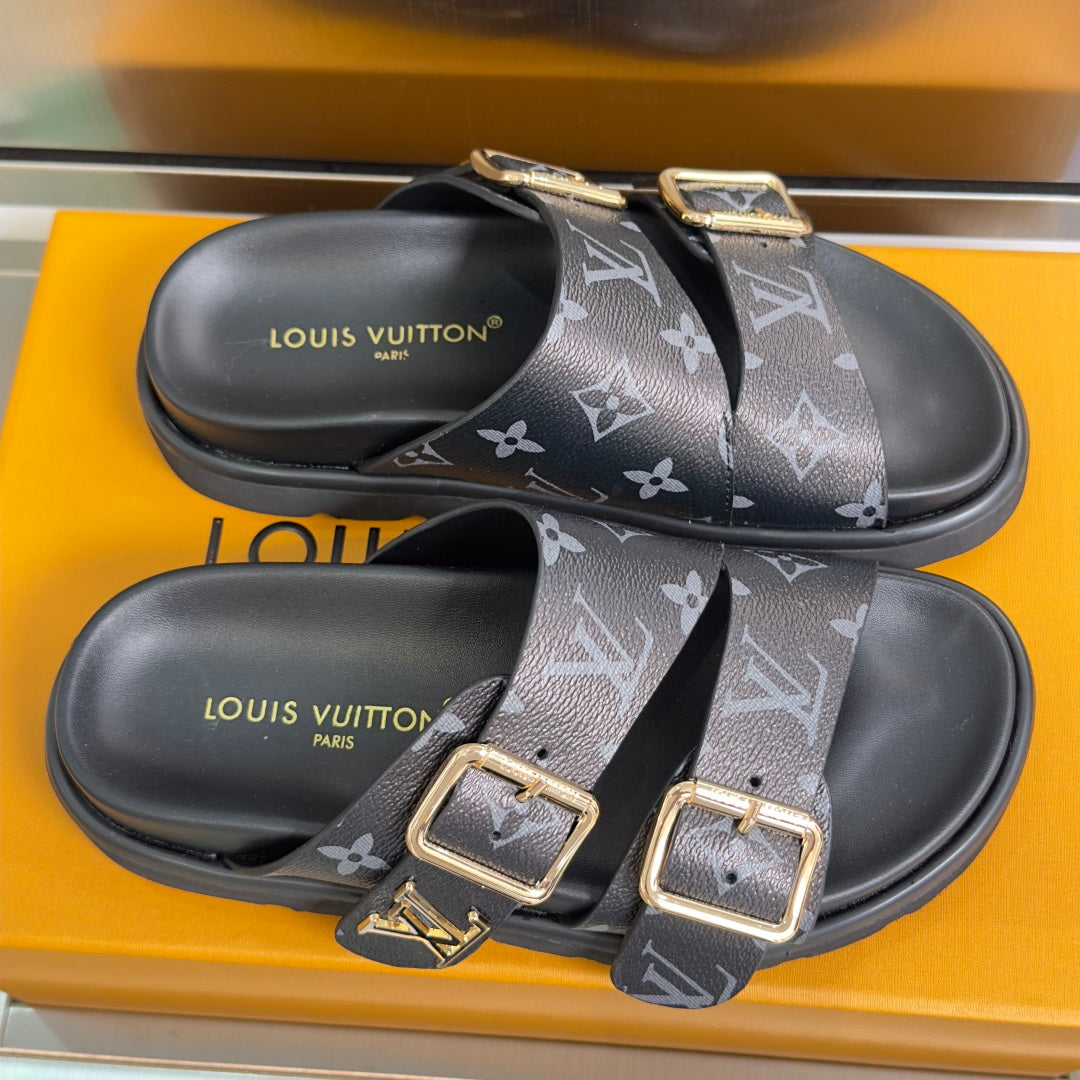 260526 New high-quality summer thick-soled double-buckle flat beach slippers