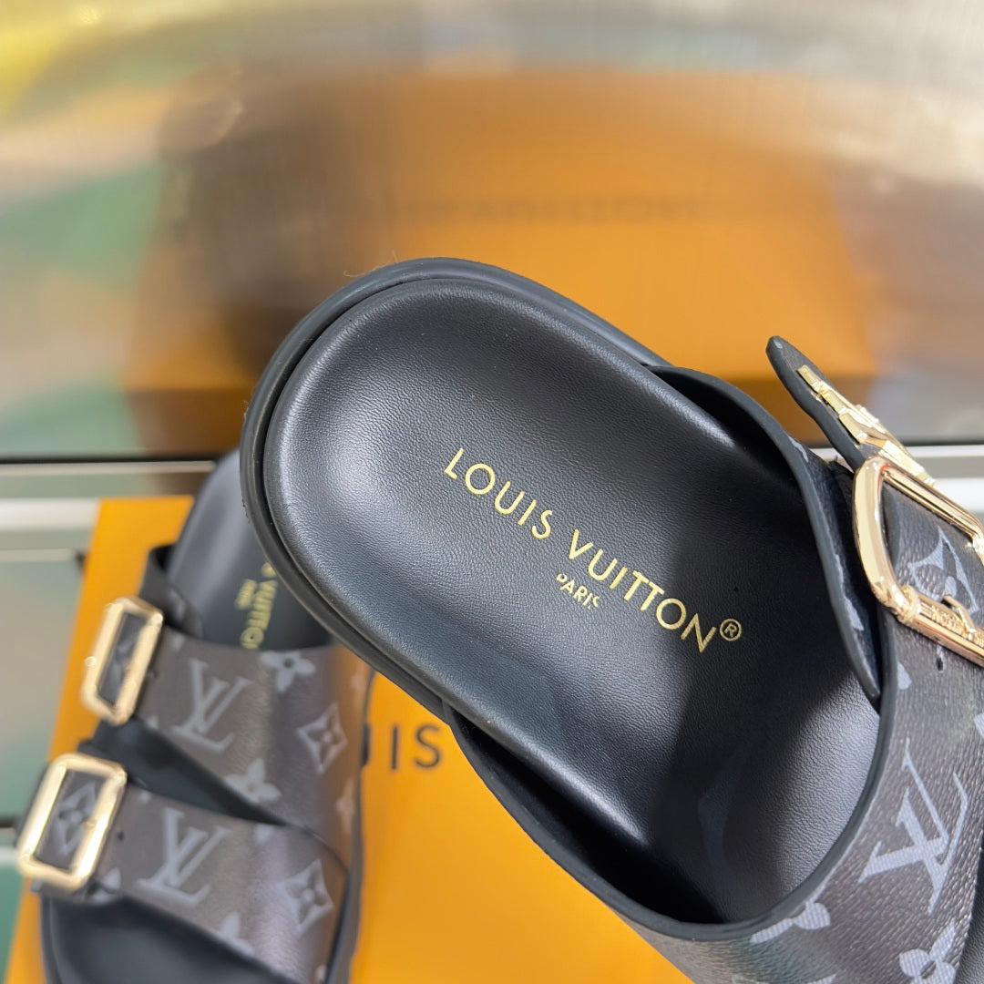 260526 New high-quality summer thick-soled double-buckle flat beach slippers