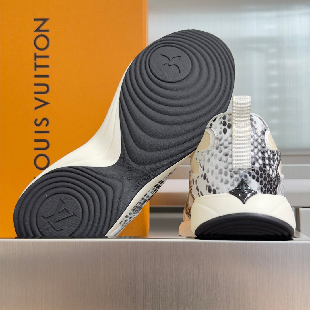 260602 New high-quality thick-soled canvas casual sports shoes