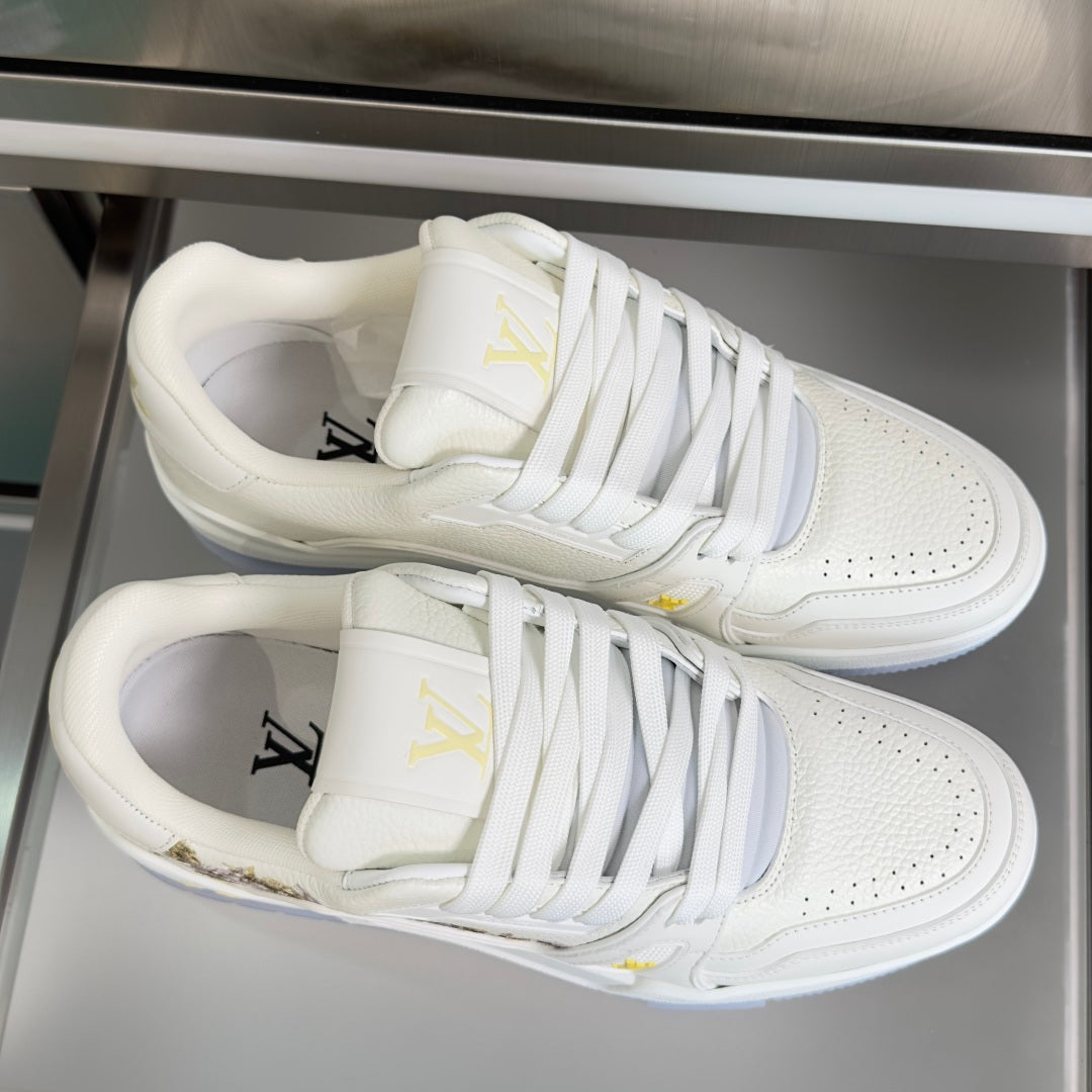 260602 New high-quality thick-soled embroidered canvas casual sports shoes