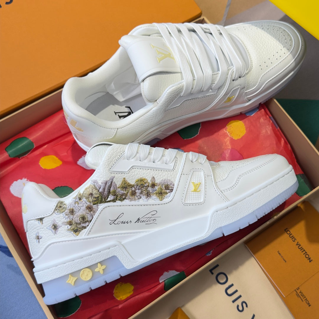260602 New high-quality thick-soled embroidered canvas casual sports shoes