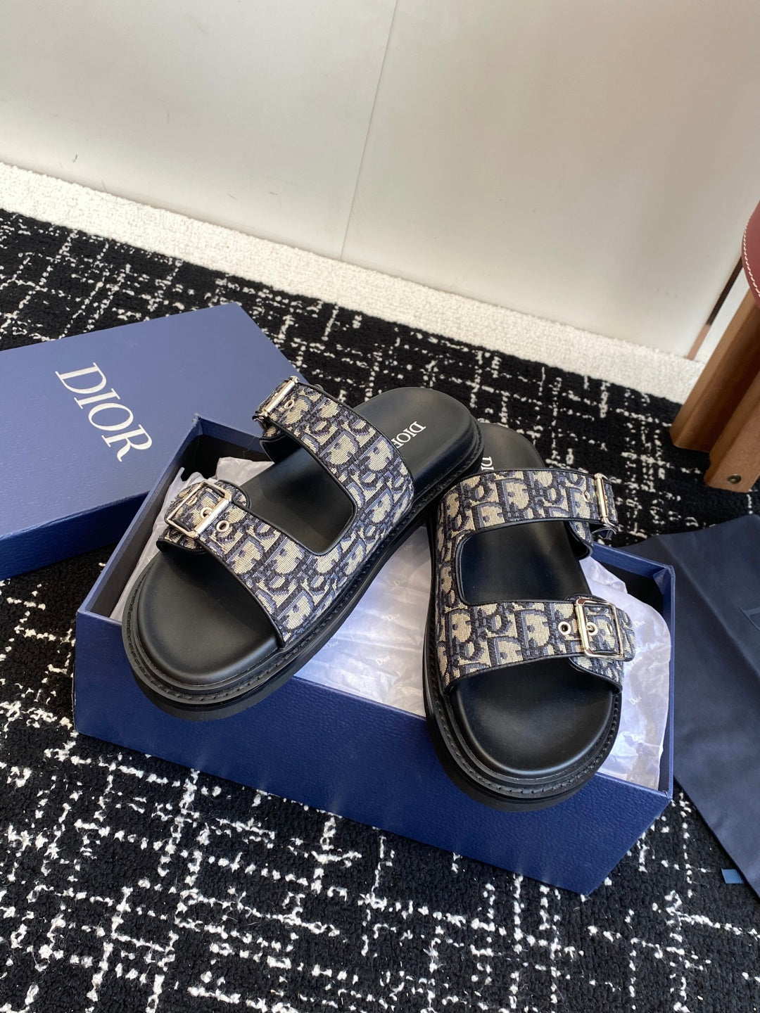 260602 New high-quality men's ultra-light foam sole flip-flops