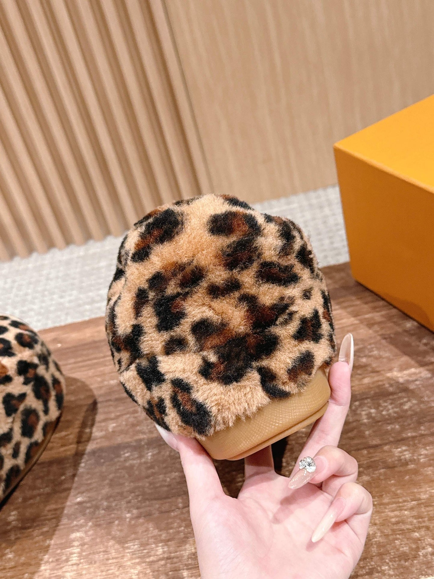 260602 New high-quality velvet cowhide leopard-print warm and cute casual shoes
