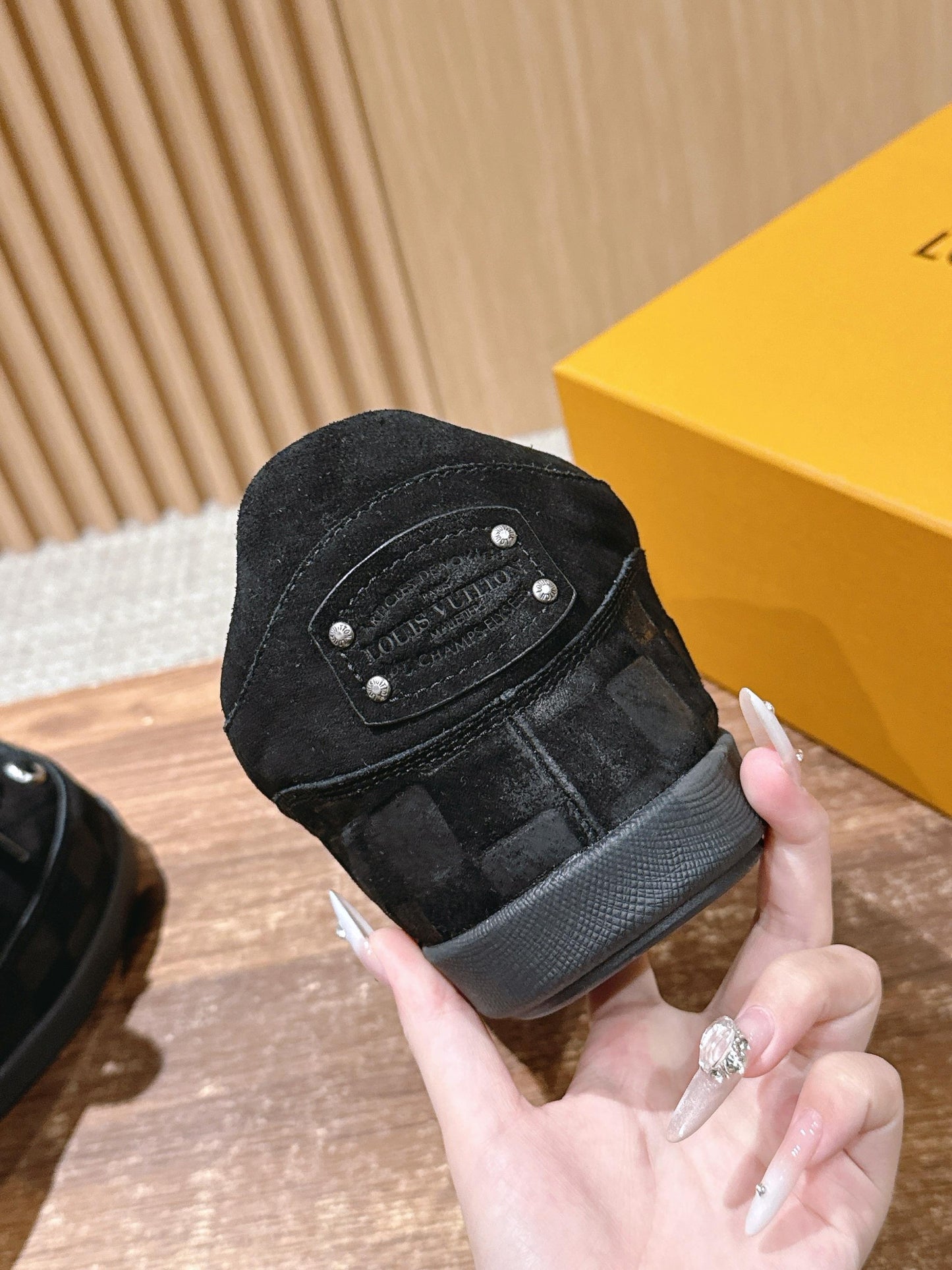 260602 New high-quality plush cowhide warm and cute casual shoes