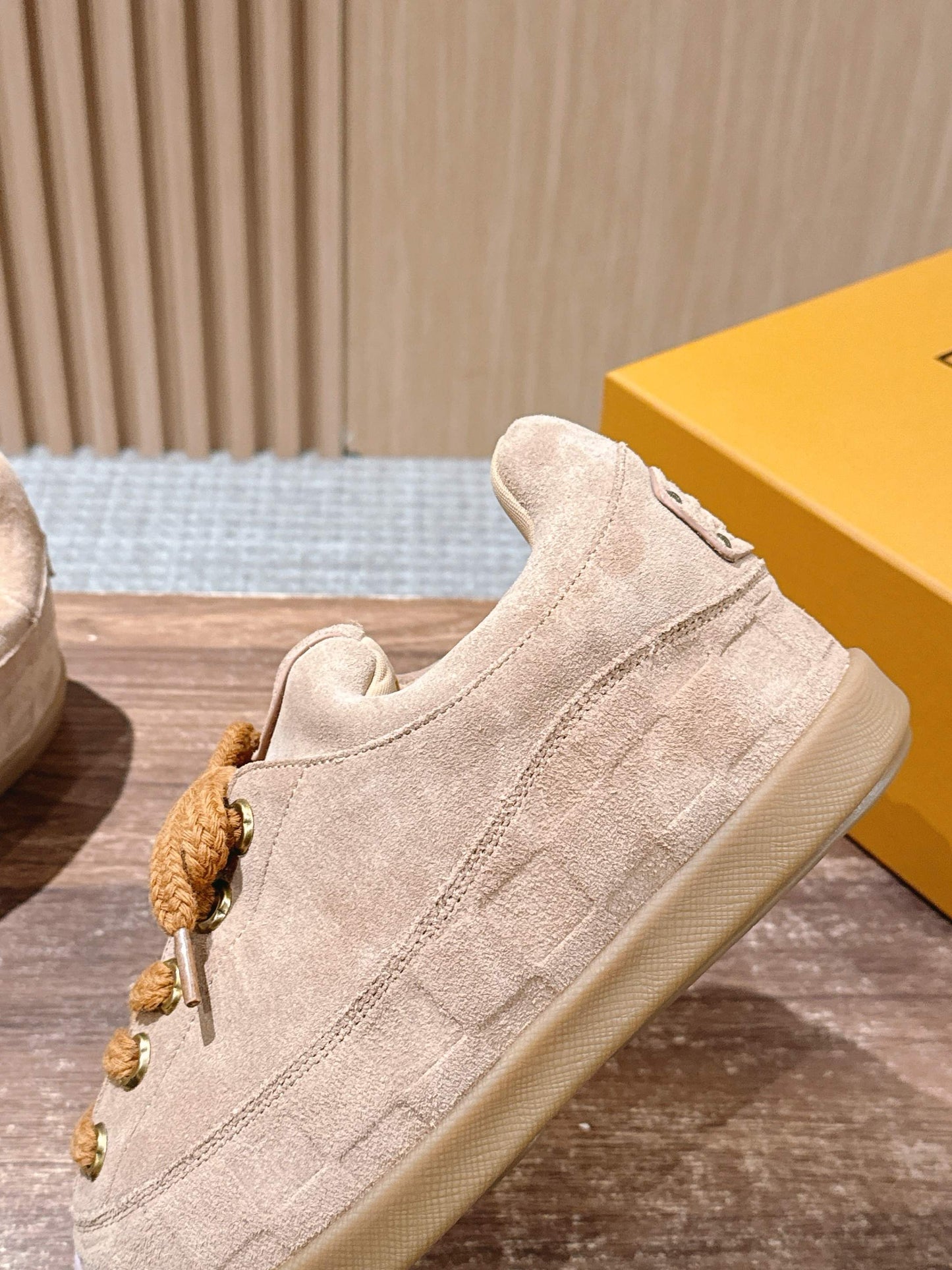 260602 New high-quality plush cowhide warm and cute casual shoes