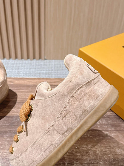 260602 New high-quality plush cowhide warm and cute casual shoes