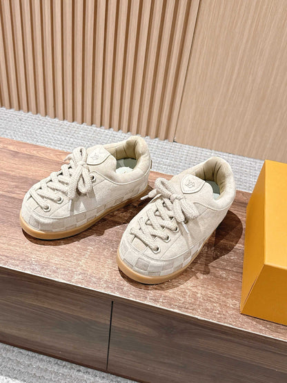260602 New high-quality plush cowhide warm and cute casual shoes