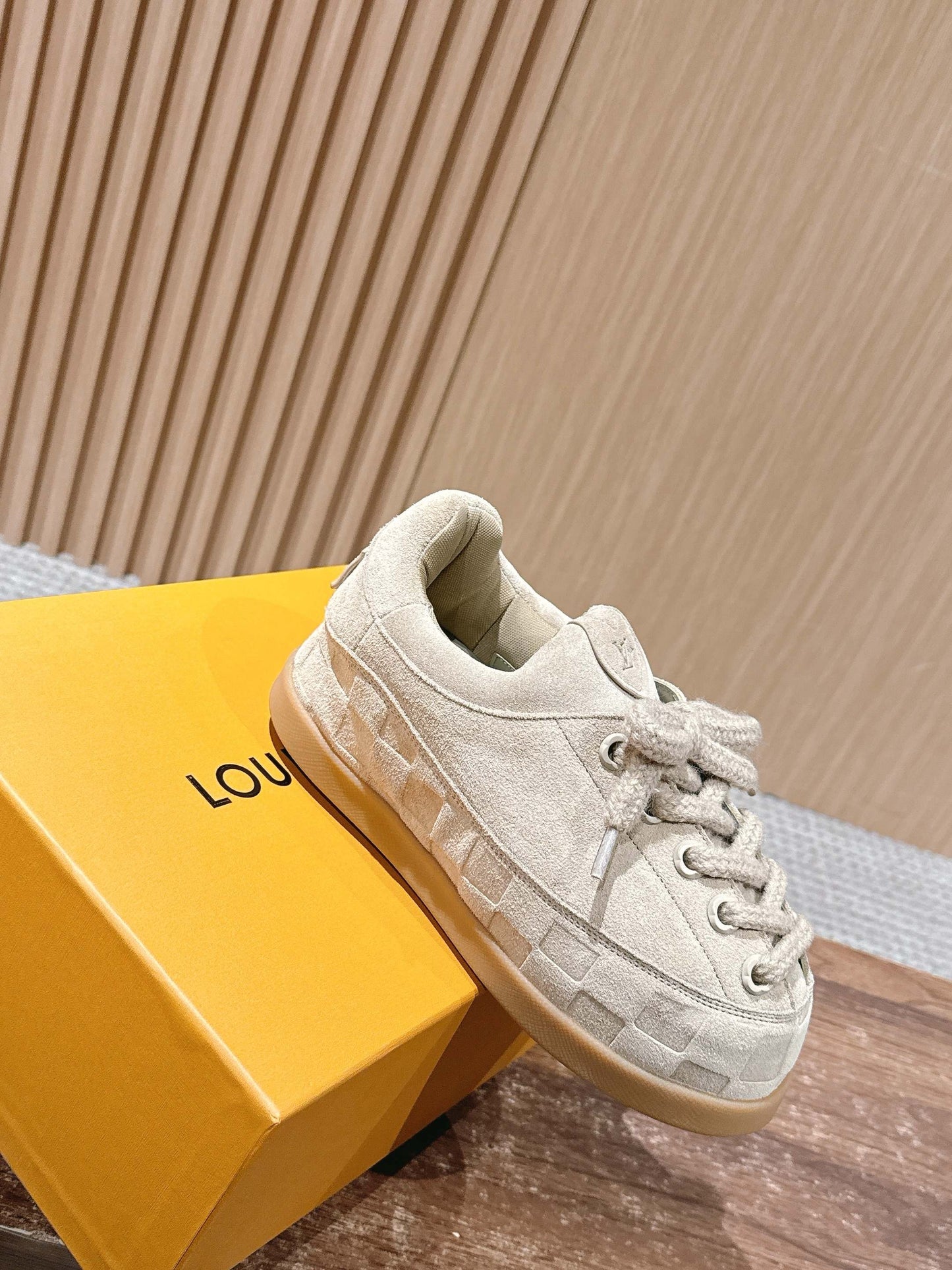 260602 New high-quality plush cowhide warm and cute casual shoes
