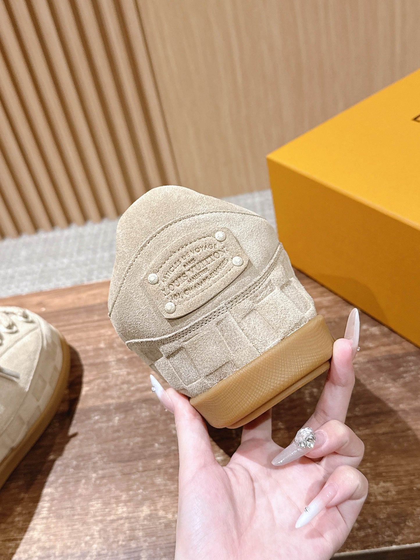 260602 New high-quality plush cowhide warm and cute casual shoes
