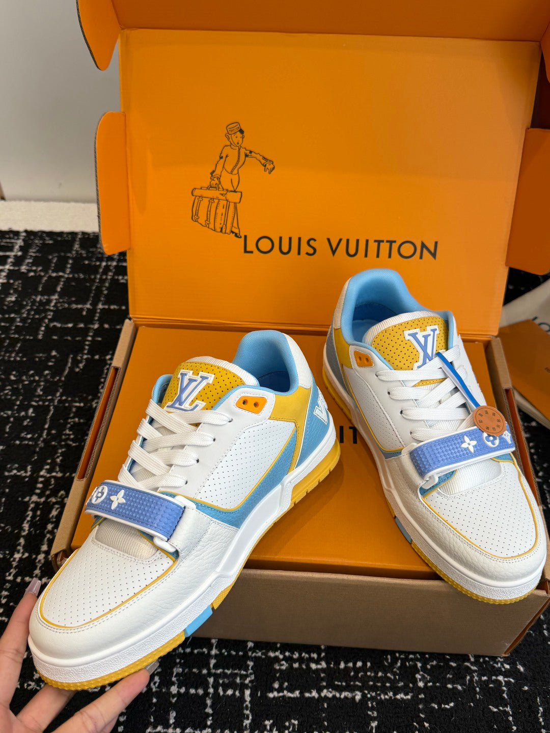 260602 New high-quality new color simple daily wear matching sneakers