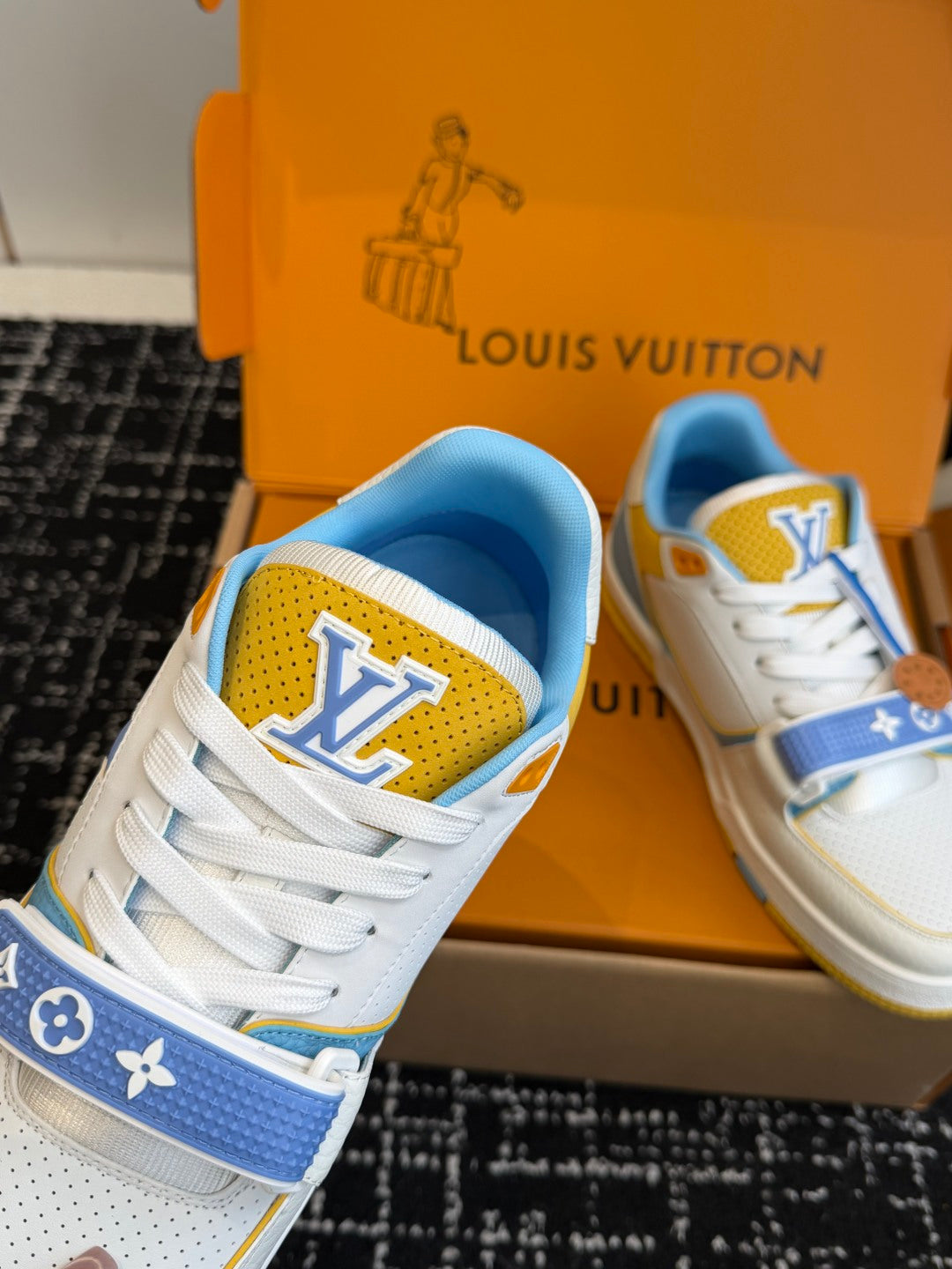260602 New high-quality new color simple daily wear matching sneakers