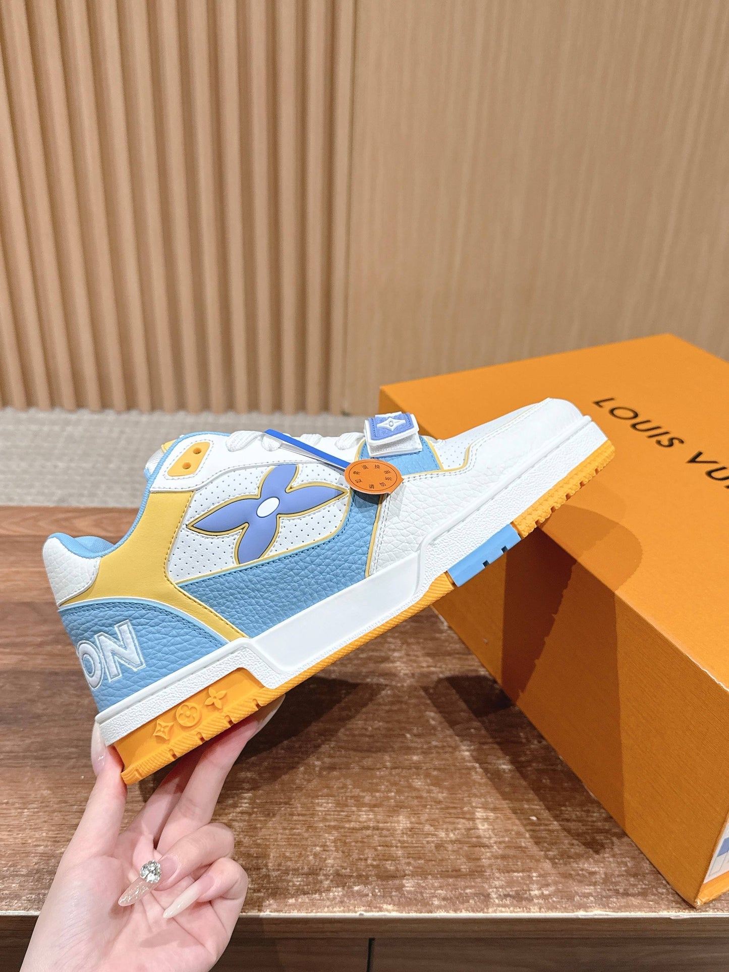 260602 New high-quality new color simple daily wear matching sneakers