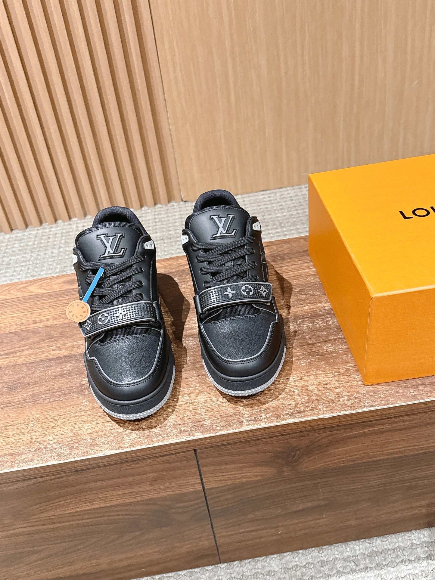 260602 New high-quality new color simple daily wear matching sneakers