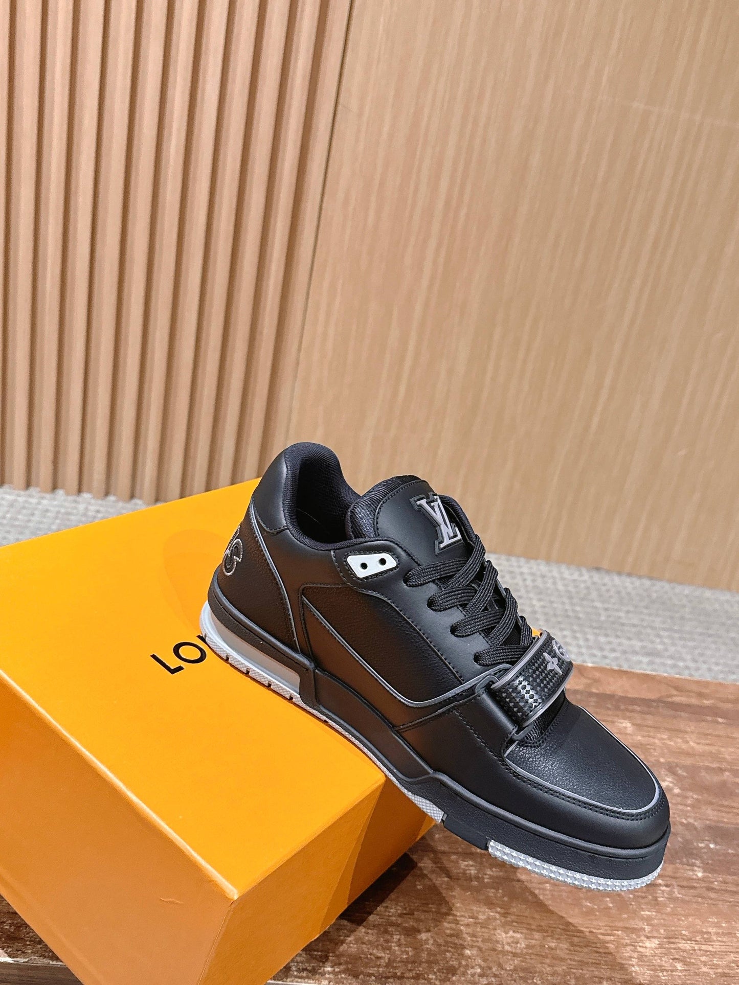 260602 New high-quality new color simple daily wear matching sneakers