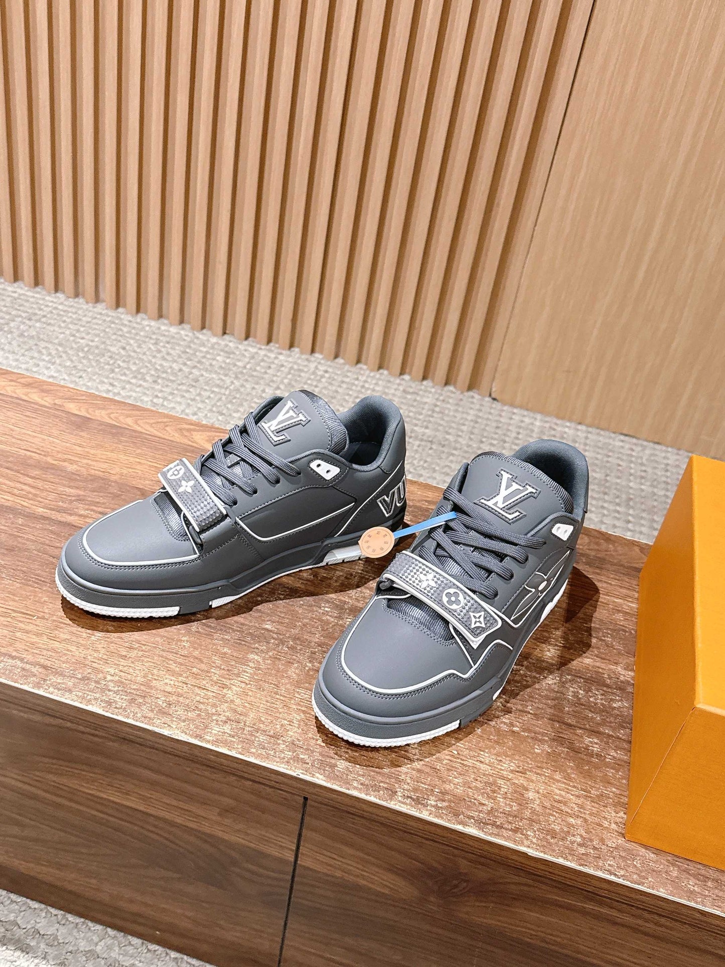 260602 New high-quality new color simple daily wear matching sneakers