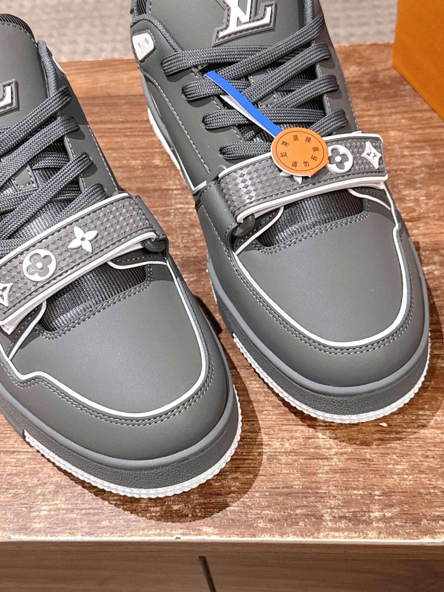 260602 New high-quality new color simple daily wear matching sneakers