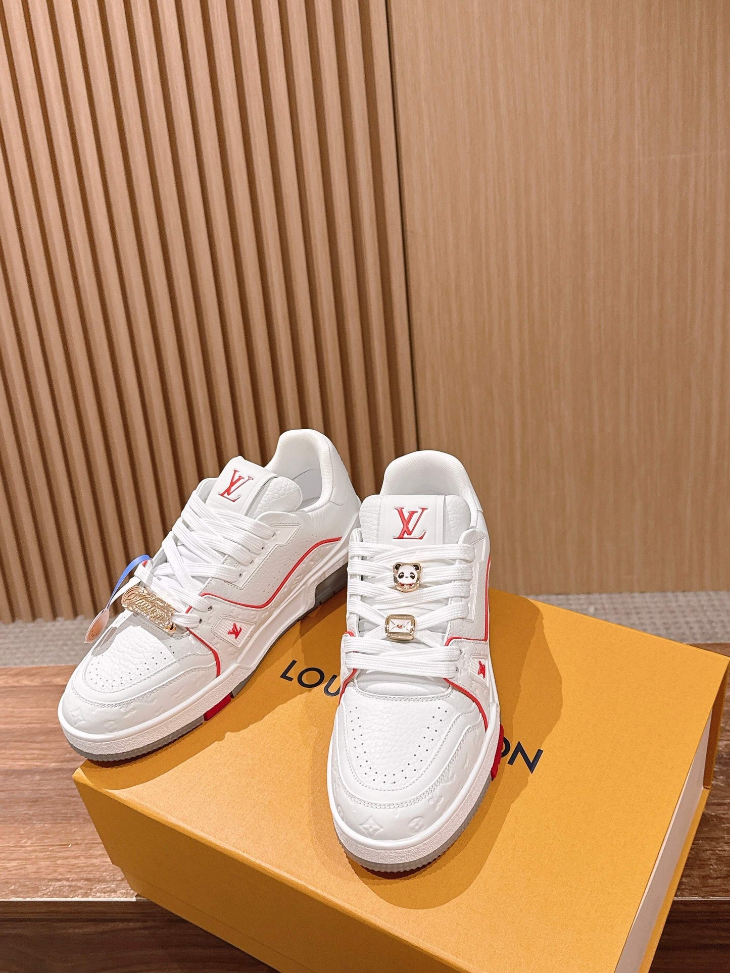 260602 New high-quality new color simple daily wear matching sneakers
