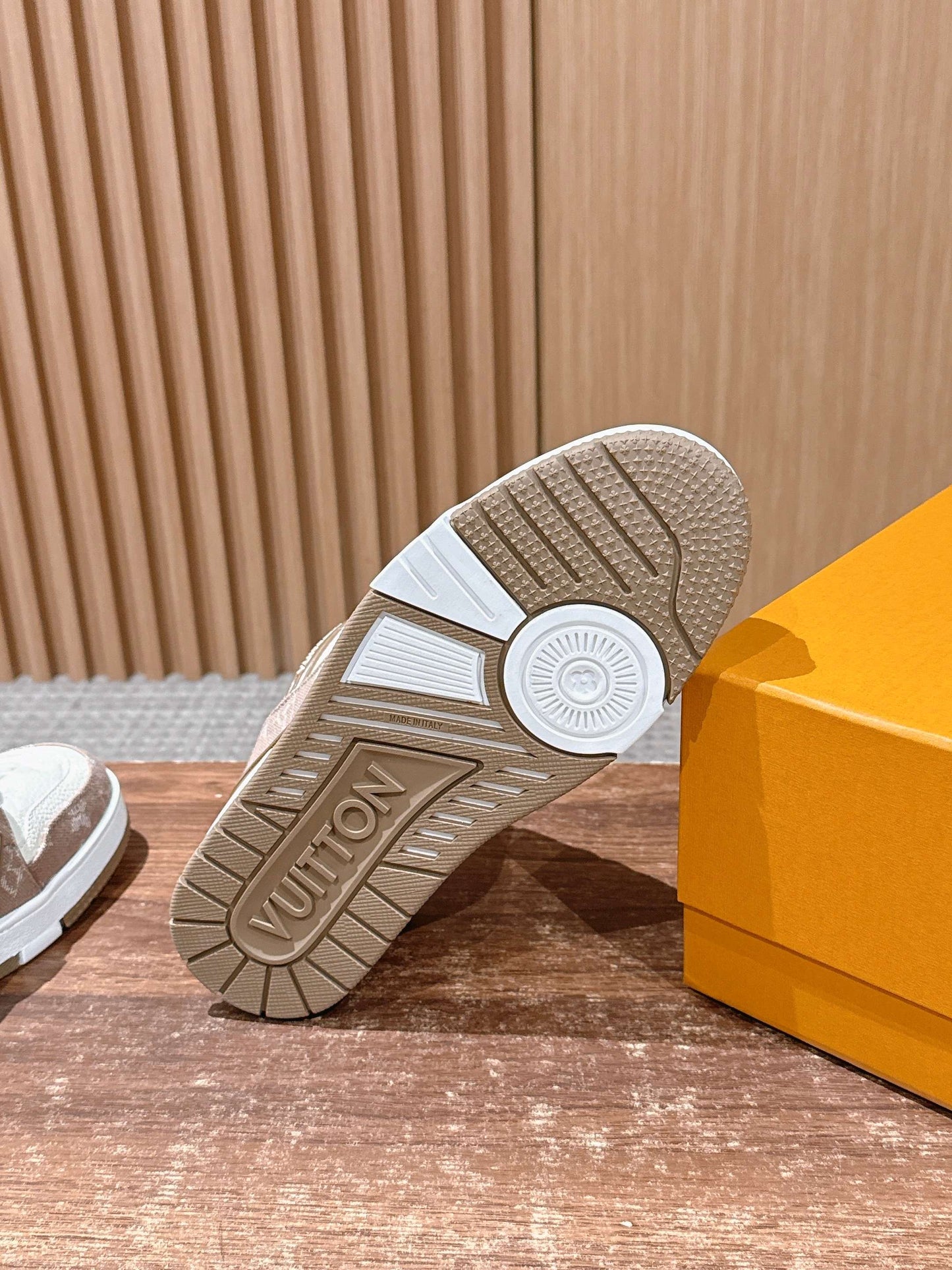 260602 New high-quality new color simple daily wear matching sneakers