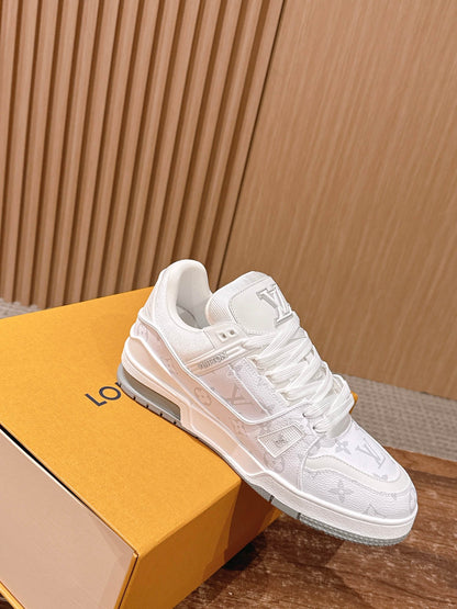 260602 New high-quality new color simple daily wear matching sneakers