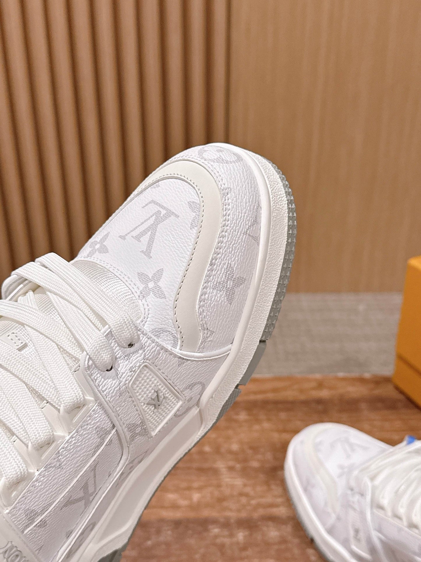 260602 New high-quality new color simple daily wear matching sneakers