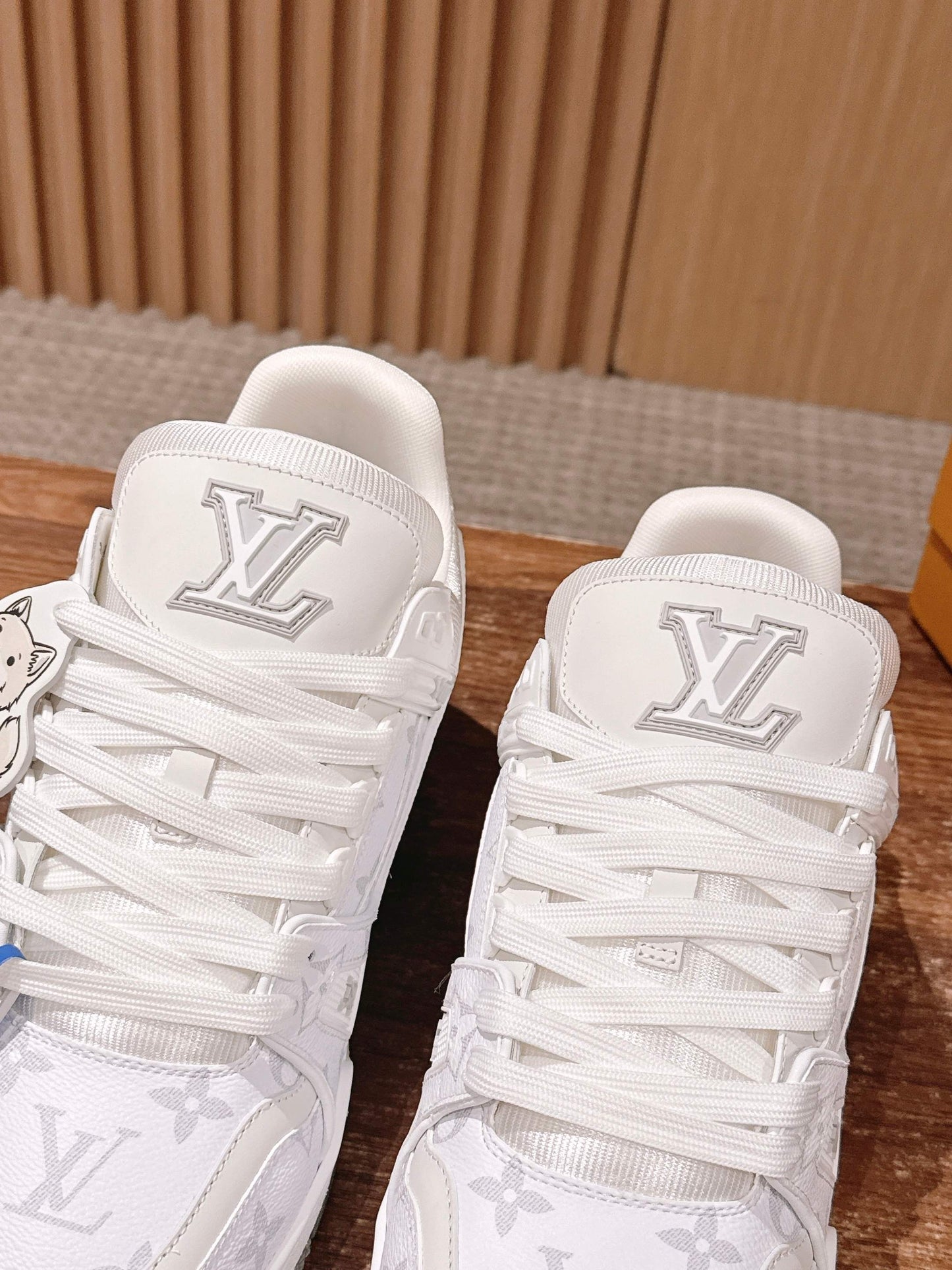 260602 New high-quality new color simple daily wear matching sneakers