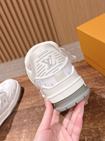 260602 New high-quality new color simple daily wear matching sneakers