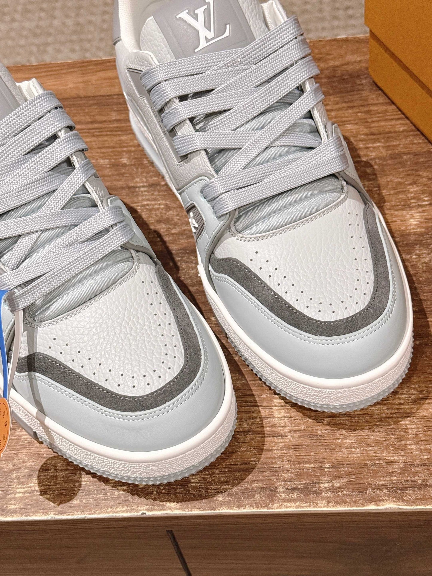 260602 New high-quality new color simple daily wear matching sneakers