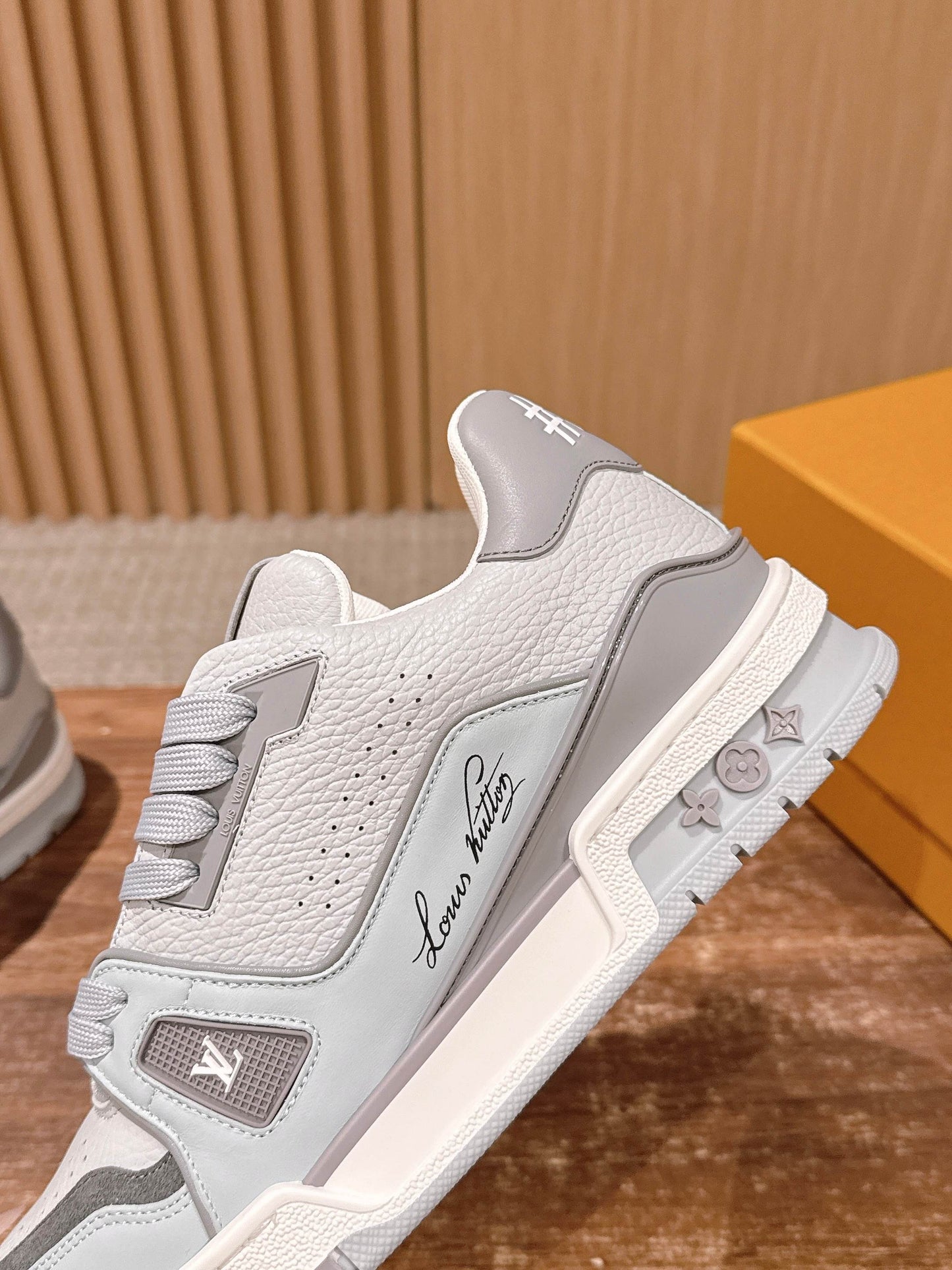 260602 New high-quality new color simple daily wear matching sneakers
