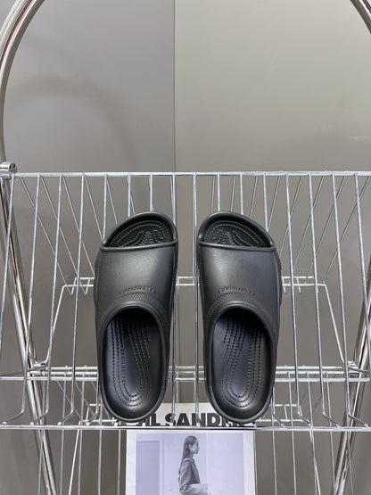 260602 New high-quality rubber-soled slippers with abstract tread patterns