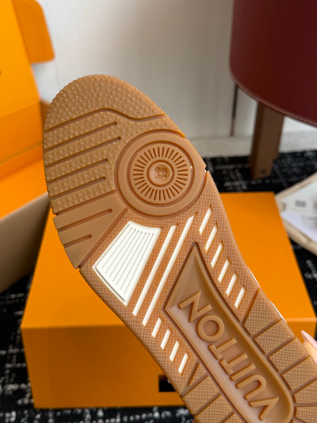260602 New high-quality and stylish leather-layered sport shoes