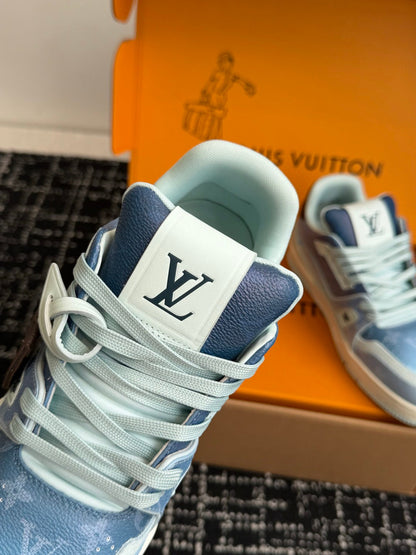 260602 New high-quality, special-processed sports shoes in rainbow color