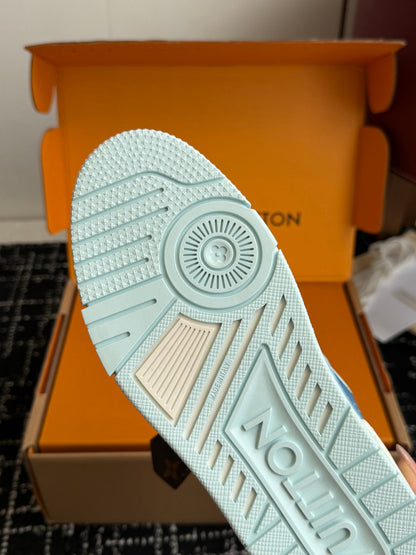 260602 New high-quality, special-processed sports shoes in rainbow color