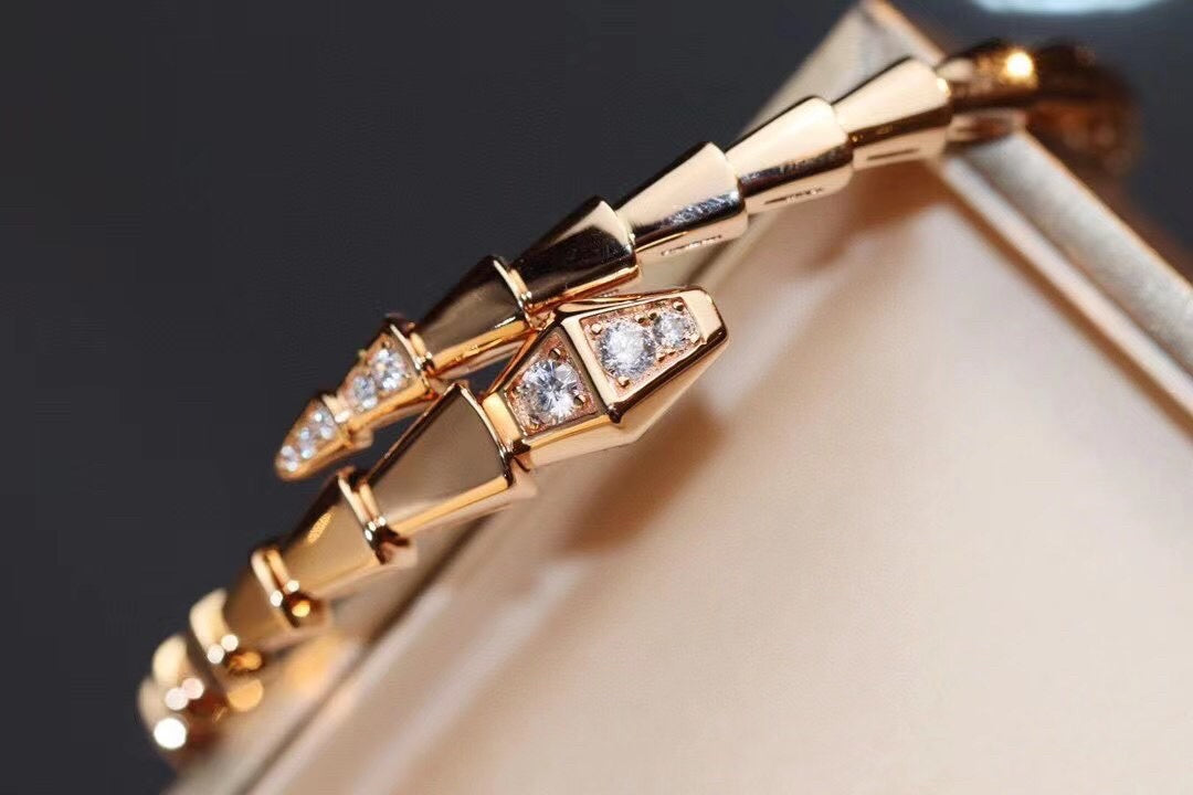 260610 New snake-shaped bracelet