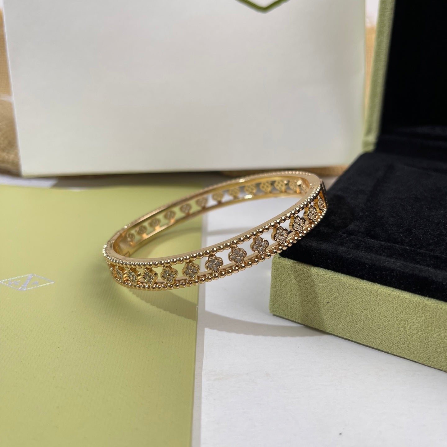 260610 New kaleidoscope bracelet