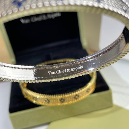 260610 New four-leaf clover diamond-set sapphire bracelet