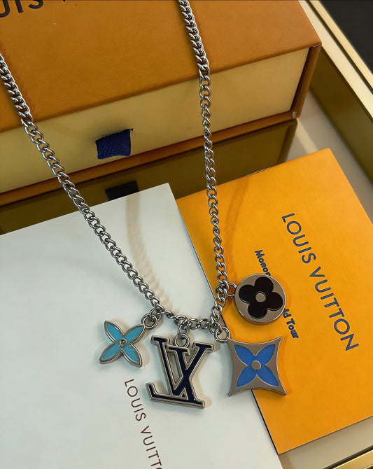 260610 New floral pendant necklace