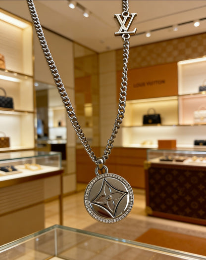 260610 New floral pendant necklace