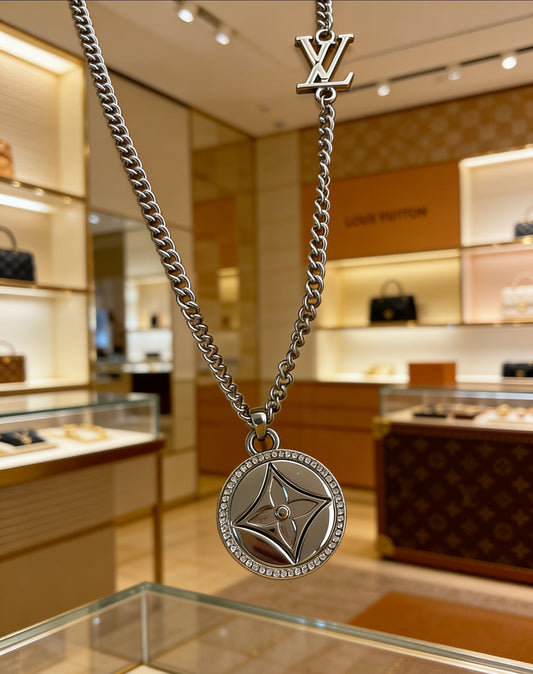 260610 New floral pendant necklace