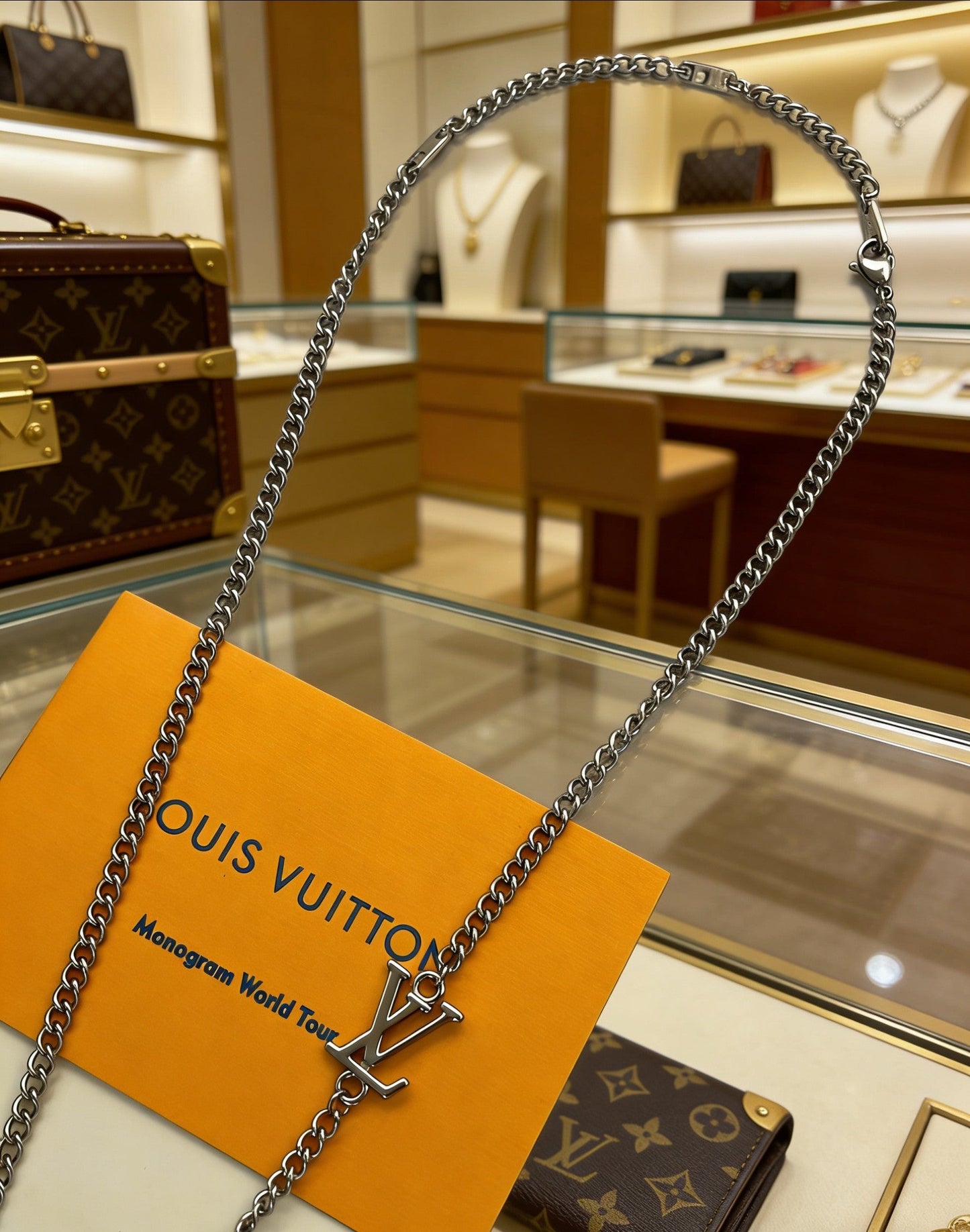260610 New floral pendant necklace