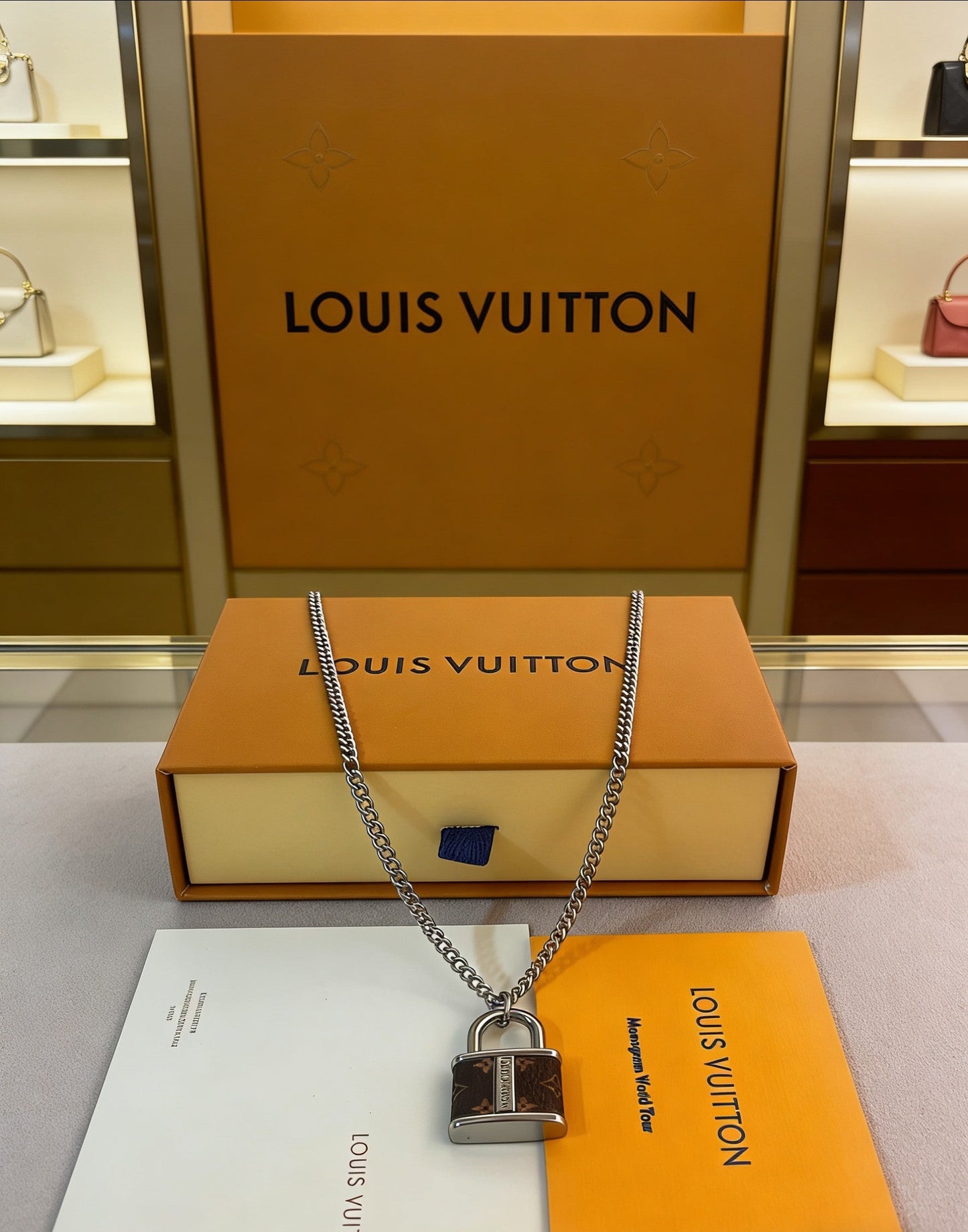 260610 New style lock chain necklace