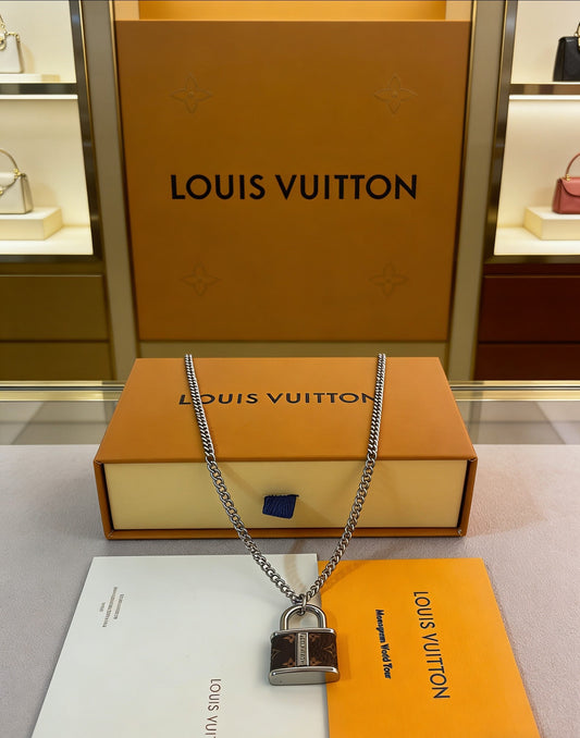 260610 New style lock chain necklace