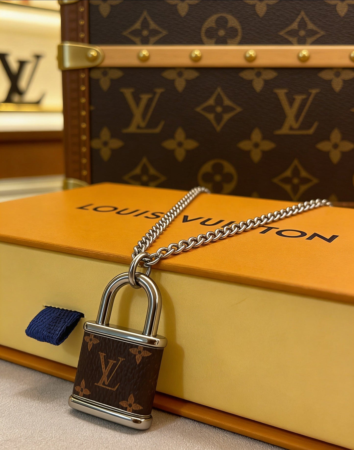 260610 New style lock chain necklace