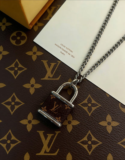260610 New style lock chain necklace