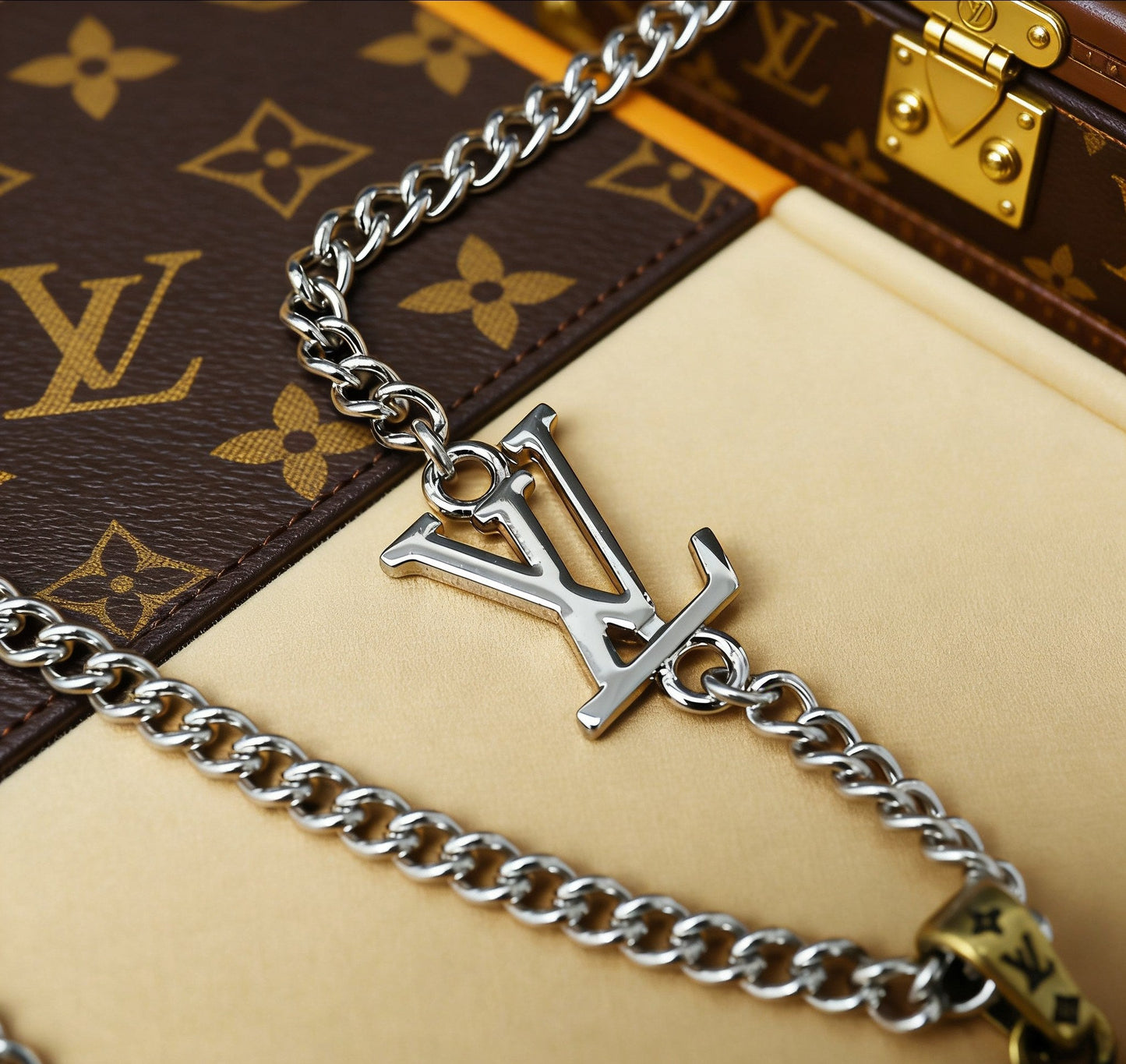 260610 New style pizza pendant