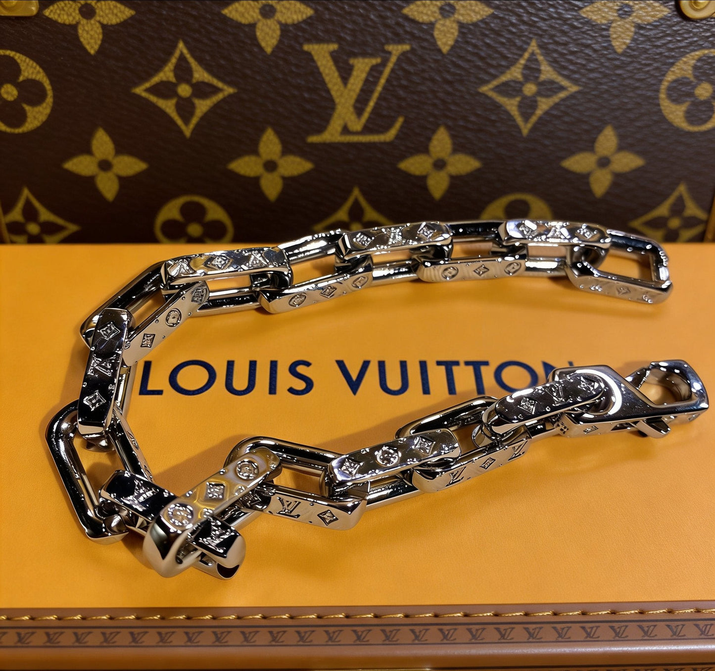 260610 New pure black quenched bamboo-shaped bracelet