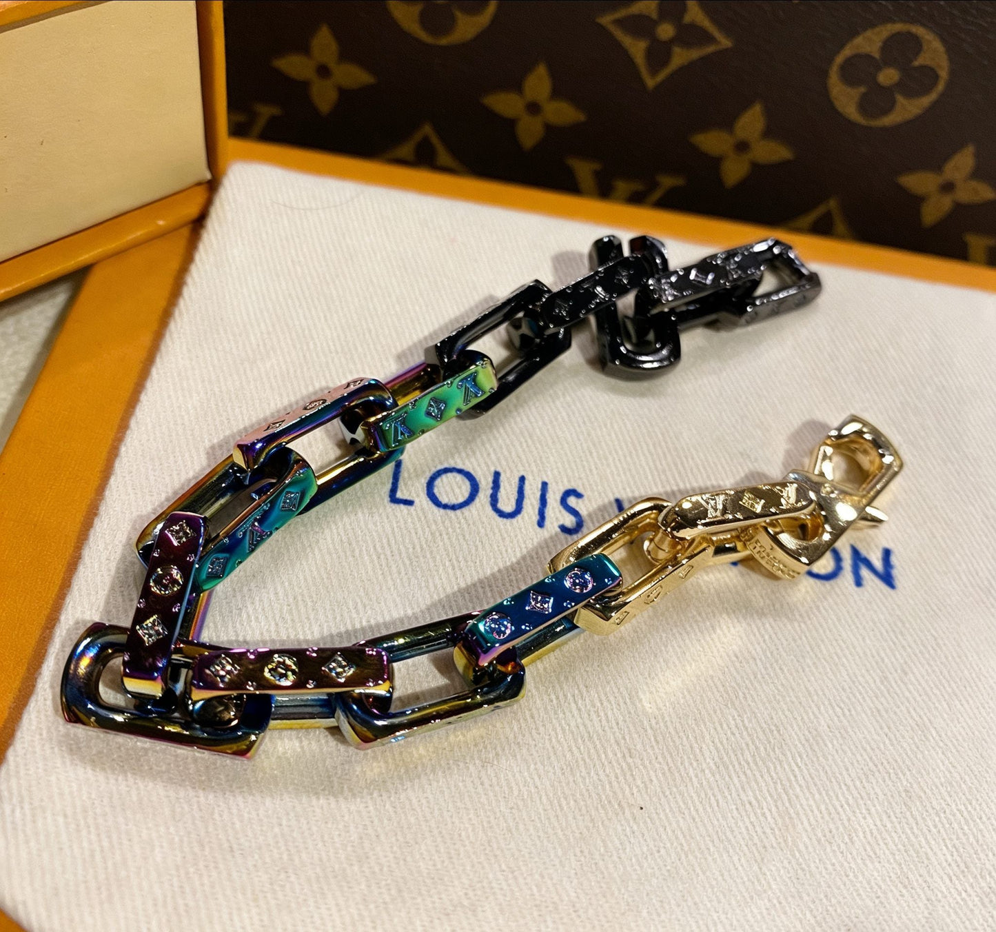 260610 New pure black quenched bamboo-shaped bracelet