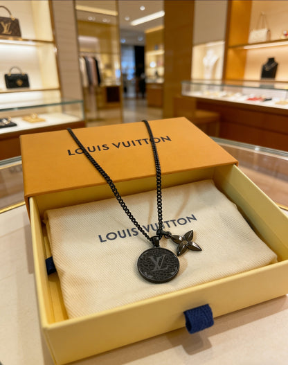 260610 New black flower round necklace