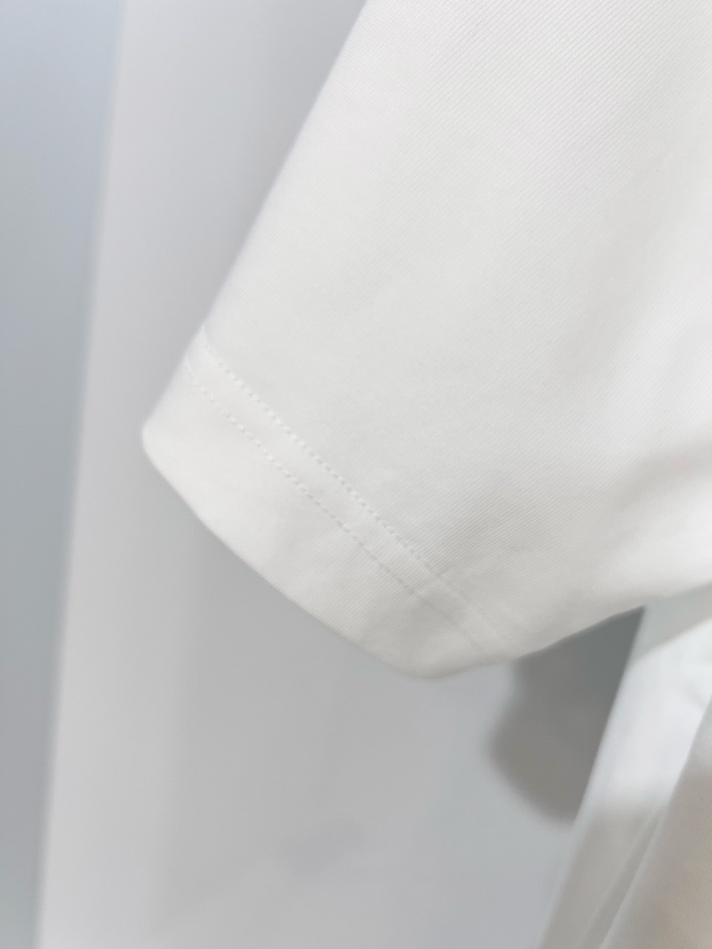 260610 New high-quality feather-printed T-shirt
